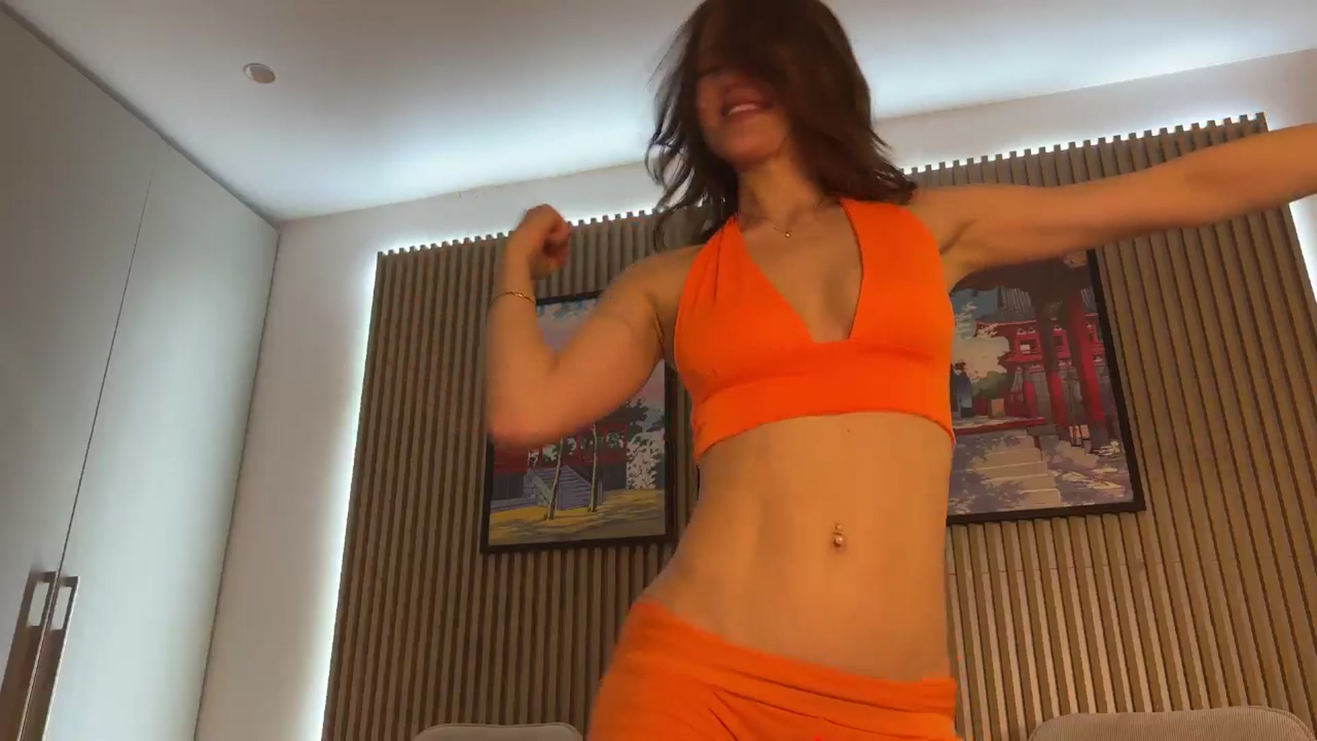 Gallery image thumbnail from Betty_xoxo's myfreecams stream on, 03/31/2025, 13:04 image 20 of 20