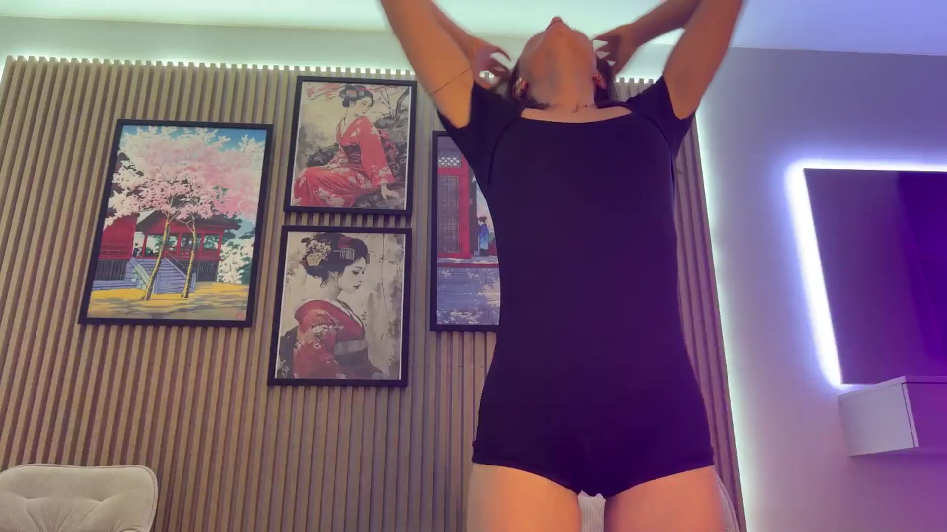 Gallery image thumbnail from Betty_xoxo's myfreecams stream on, 04/01/2025, 09:26 image 12 of 20