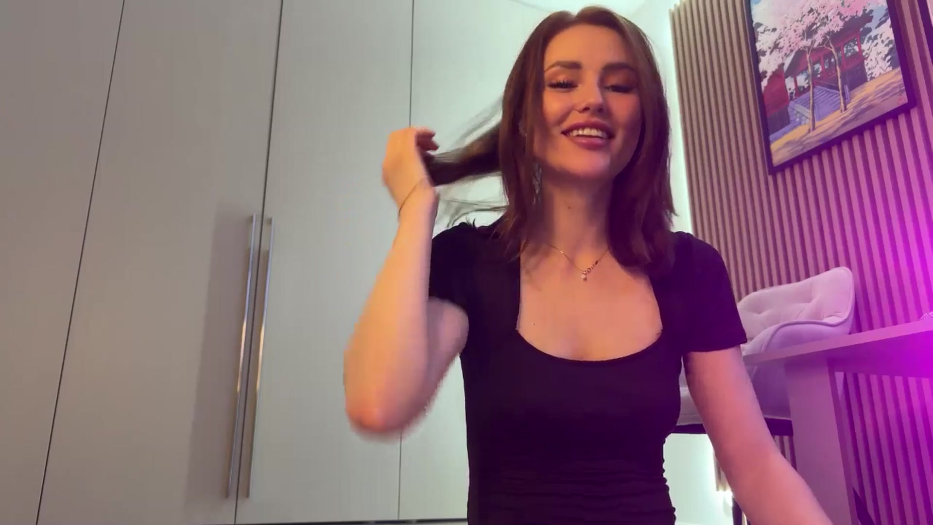 Gallery image thumbnail from Betty_xoxo's myfreecams stream on, 04/01/2025, 10:28 image 8 of 20