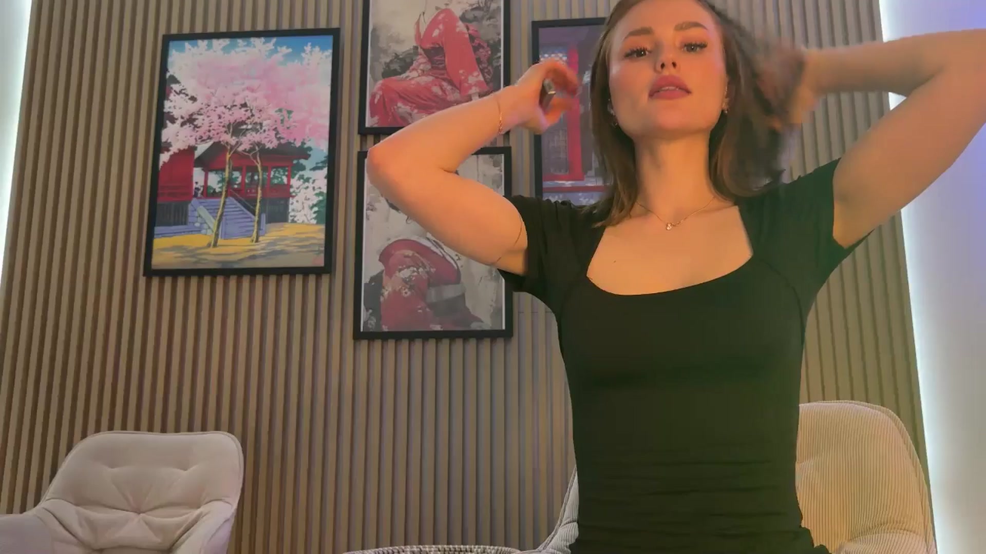 Gallery image thumbnail from Betty_xoxo's myfreecams stream on, 04/01/2025, 10:28 image 19 of 20