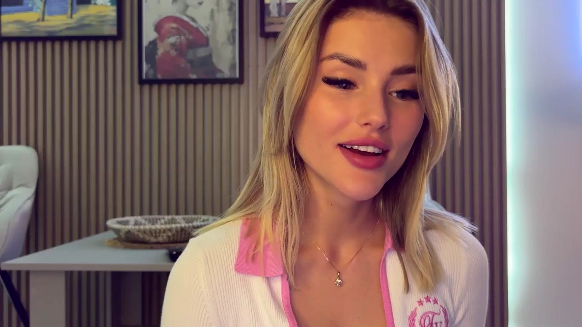Gallery image thumbnail from Betty_xoxo's myfreecams stream on, 06/02/2025, 10:35 image 10 of 20