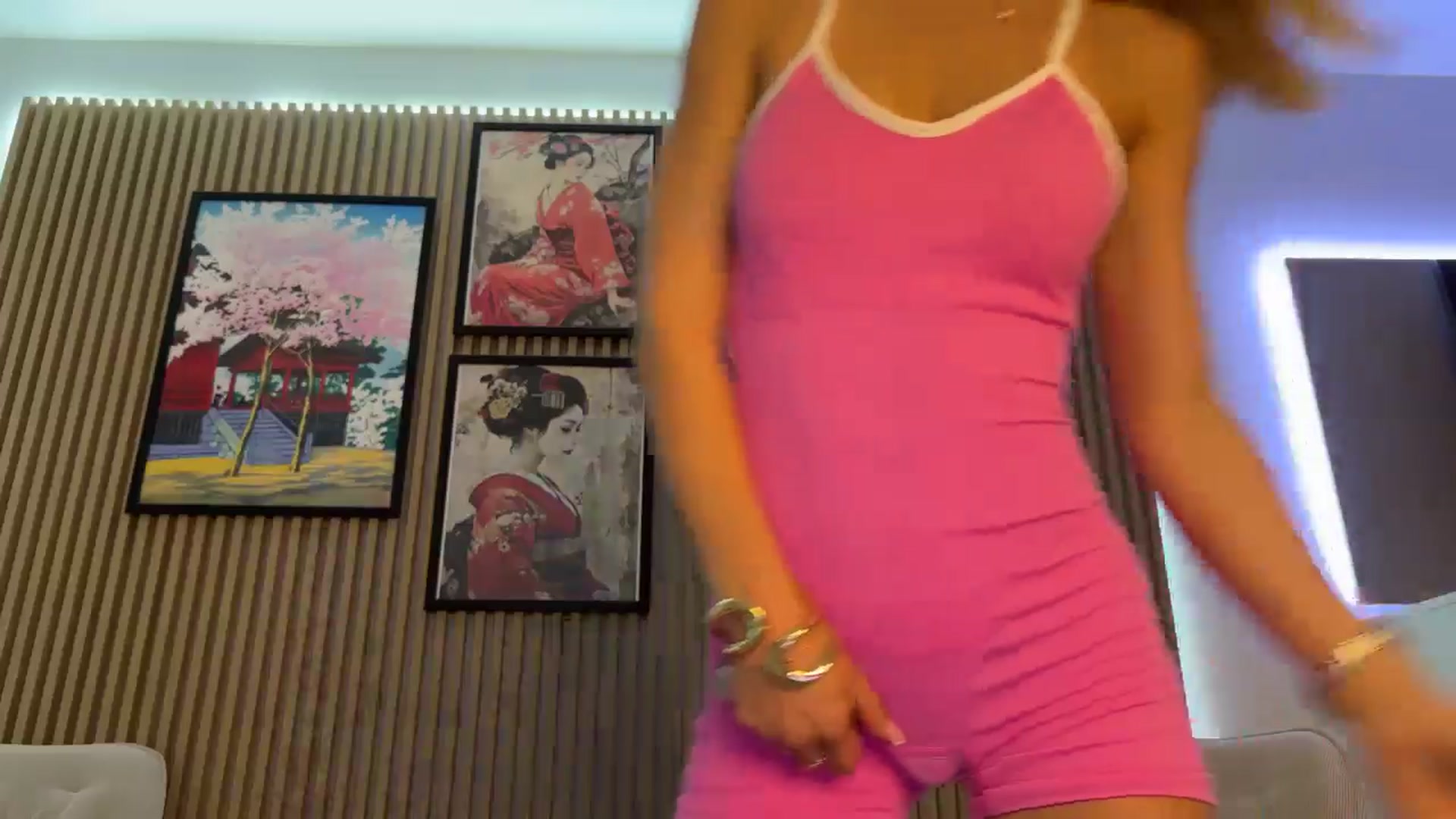 Gallery image thumbnail from Betty_xoxo's myfreecams stream on, 06/05/2025, 13:11 image 7 of 20