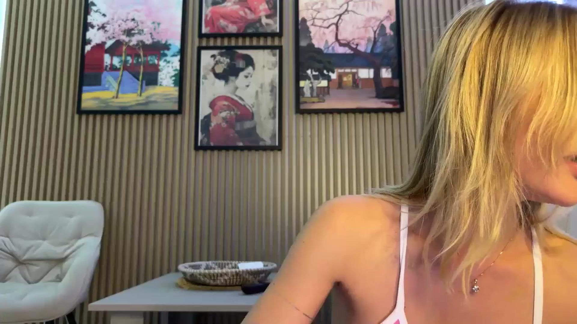 Gallery image thumbnail from Betty_xoxo's myfreecams stream on, 06/05/2025, 13:11 image 10 of 20