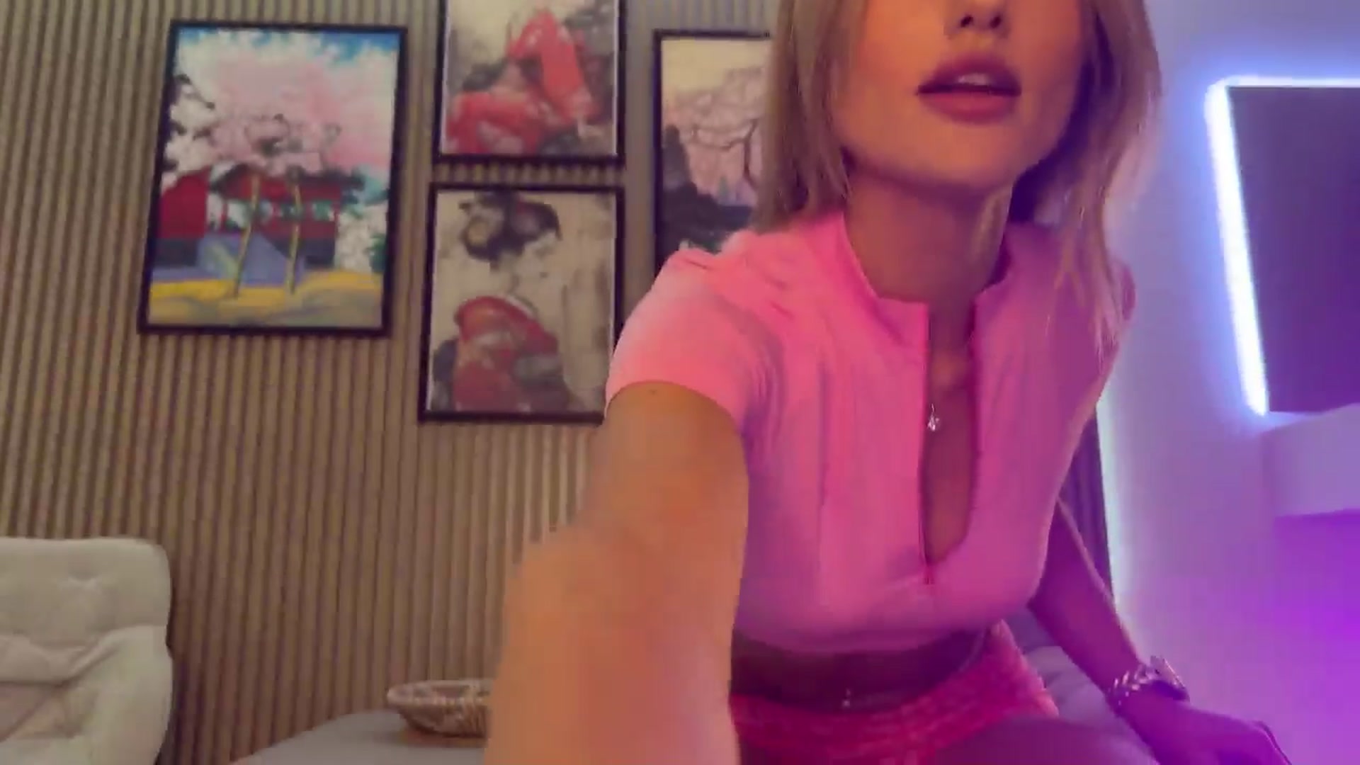 Gallery image thumbnail from Betty_xoxo's myfreecams stream on, 06/30/2025, 12:21 image 8 of 20