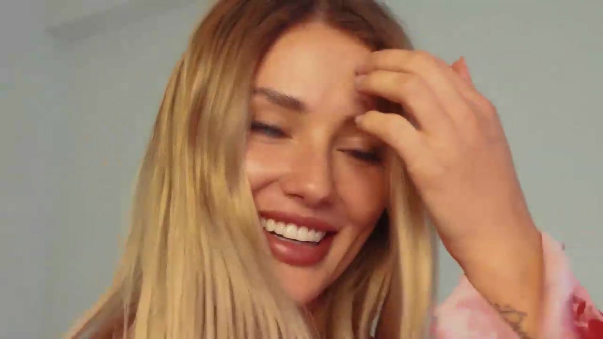 Gallery image thumbnail from Betty_xoxo's myfreecams stream on, 09/21/2026, 12:37 image 12 of 20