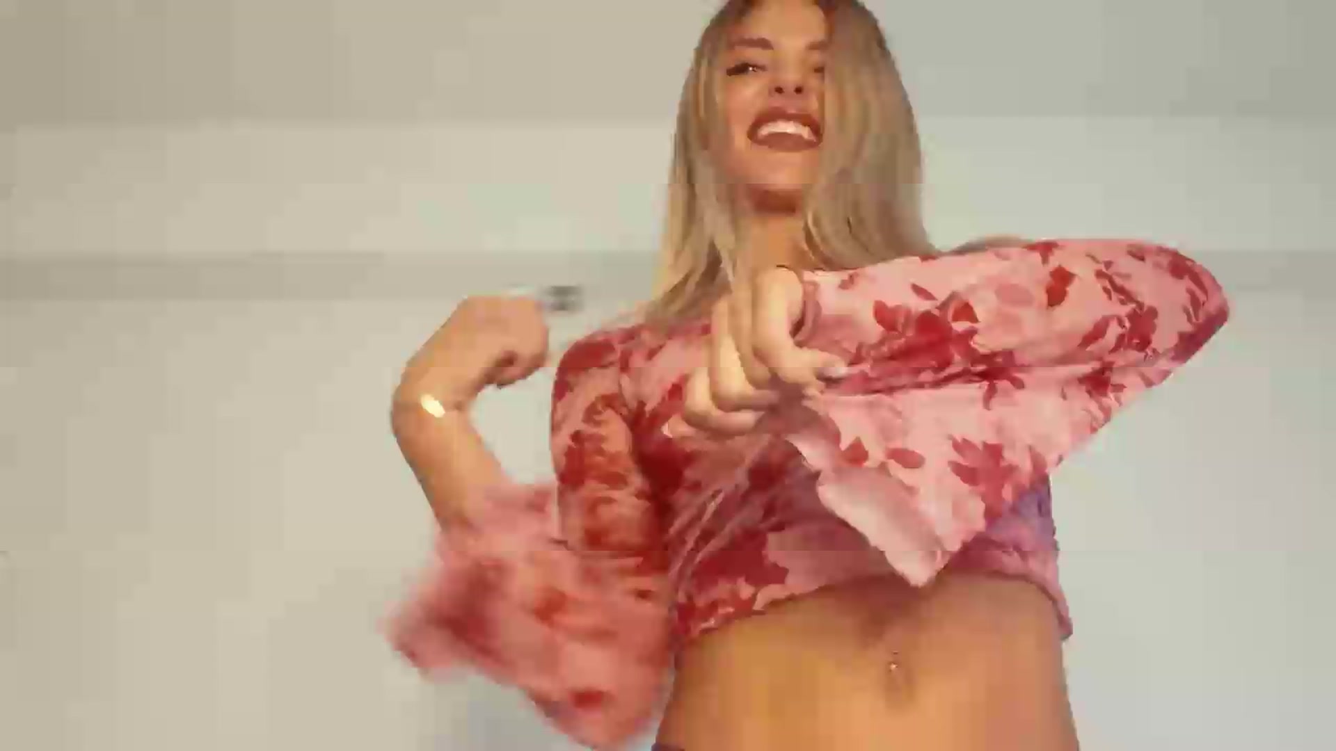 Gallery image thumbnail from Betty_xoxo's myfreecams stream on, 09/21/2026, 13:47 image 1 of 20