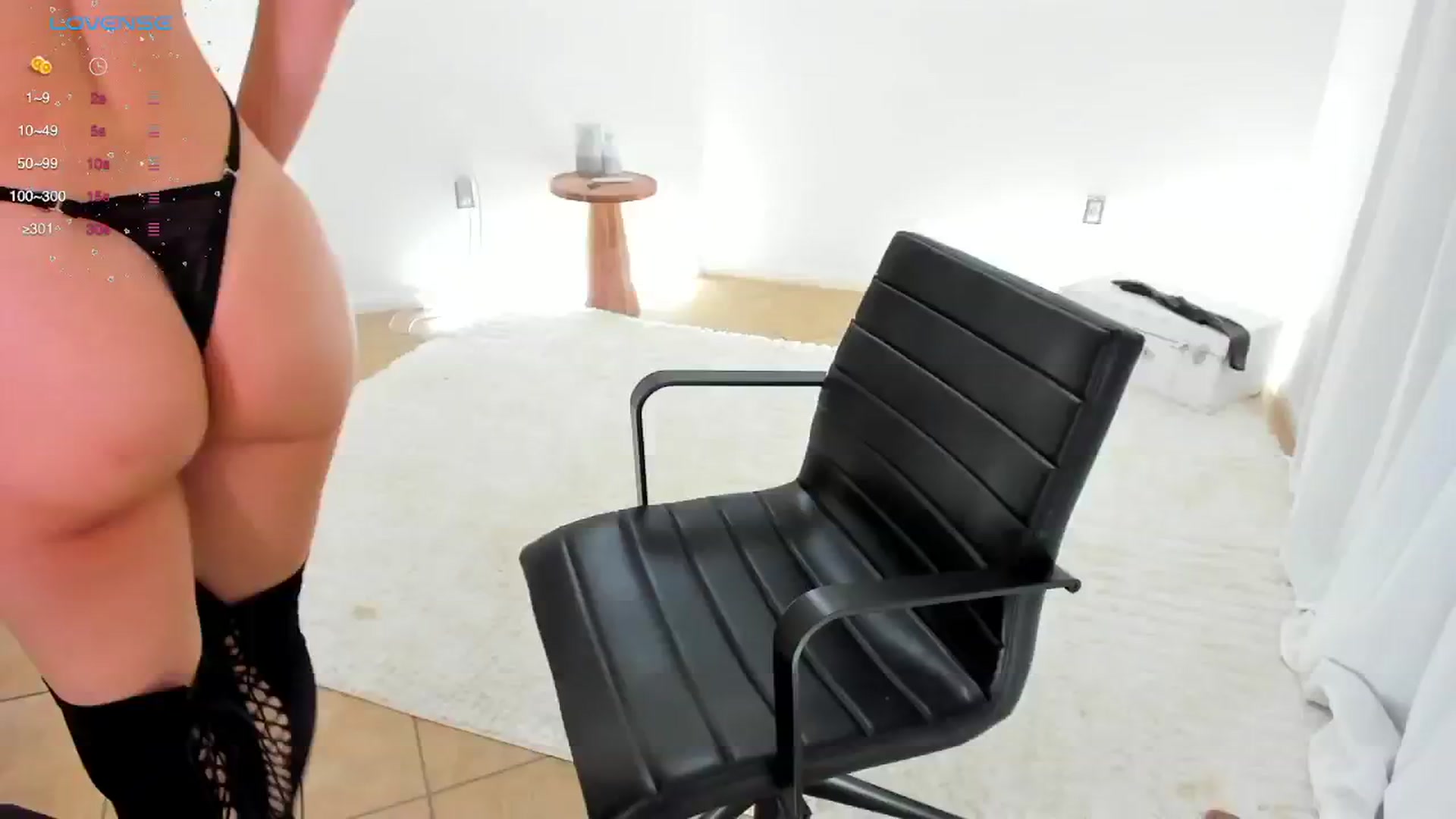 Gallery image thumbnail from Bewitching's myfreecams stream on, 11/19/2024, 03:28 image 13 of 20
