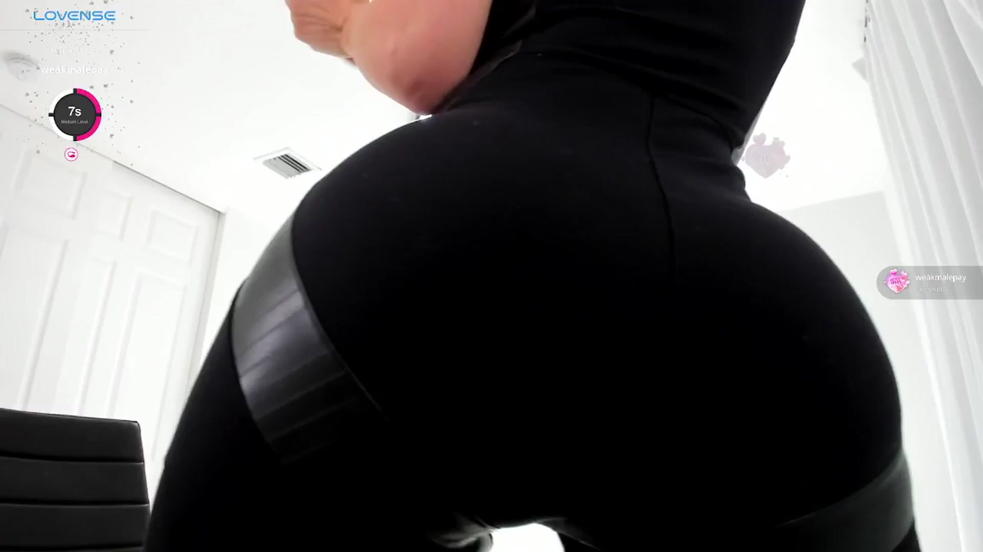 Gallery image thumbnail from Bewitching's myfreecams stream on, 01/26/2025, 24:02 image 8 of 20
