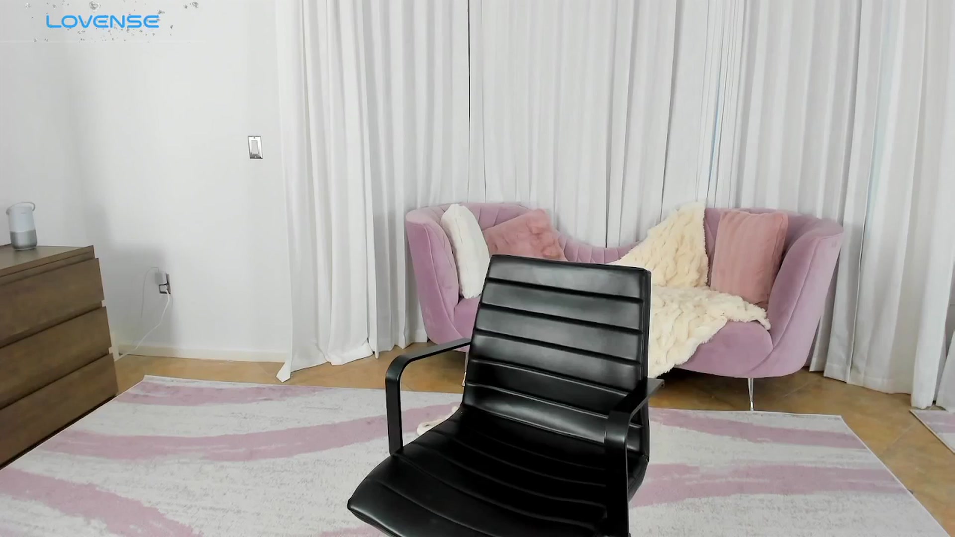 Gallery image thumbnail from Bewitching's myfreecams stream on, 04/21/2025, 23:44 image 15 of 20