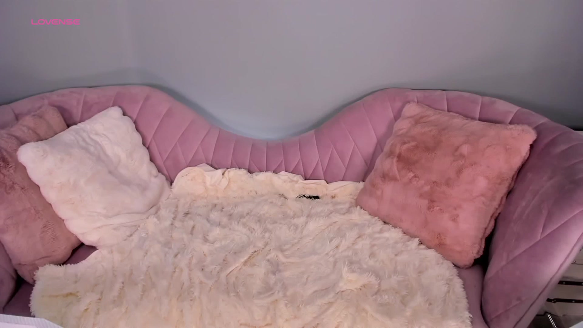 Gallery image thumbnail from Bewitching's myfreecams stream on, 04/26/2026, 02:36 image 13 of 20