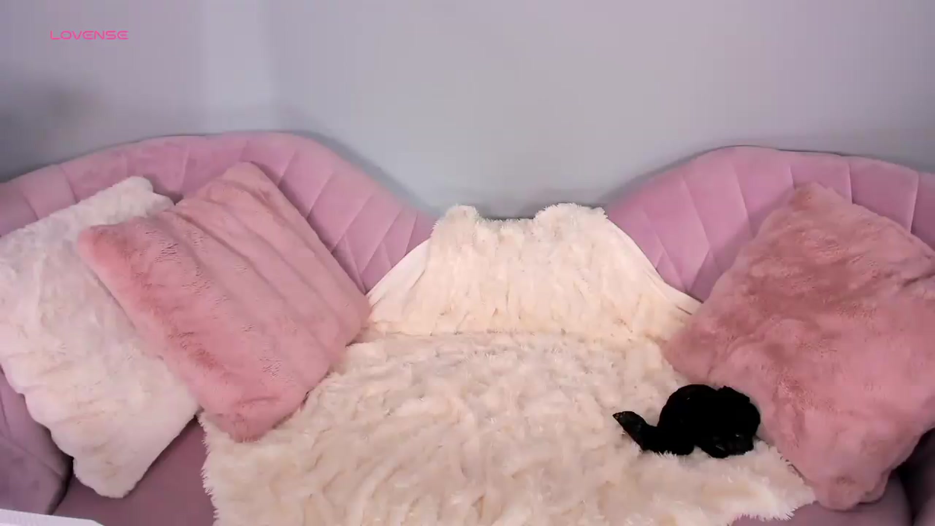 Gallery image thumbnail from Bewitching's myfreecams stream on, 05/05/2026, 24:28 image 1 of 20