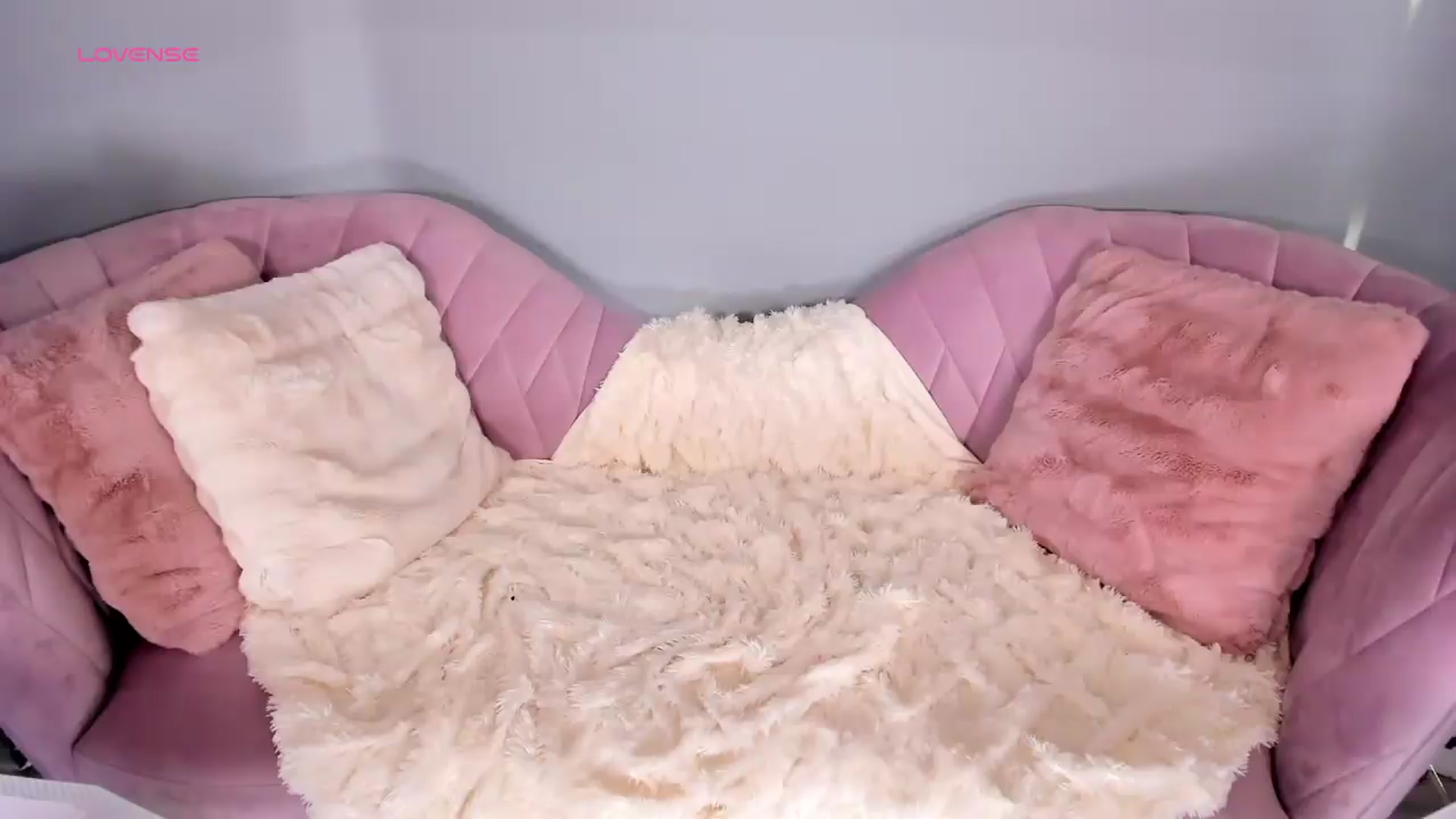 Gallery image thumbnail from Bewitching's myfreecams stream on, 05/14/2026, 23:23 image 18 of 20
