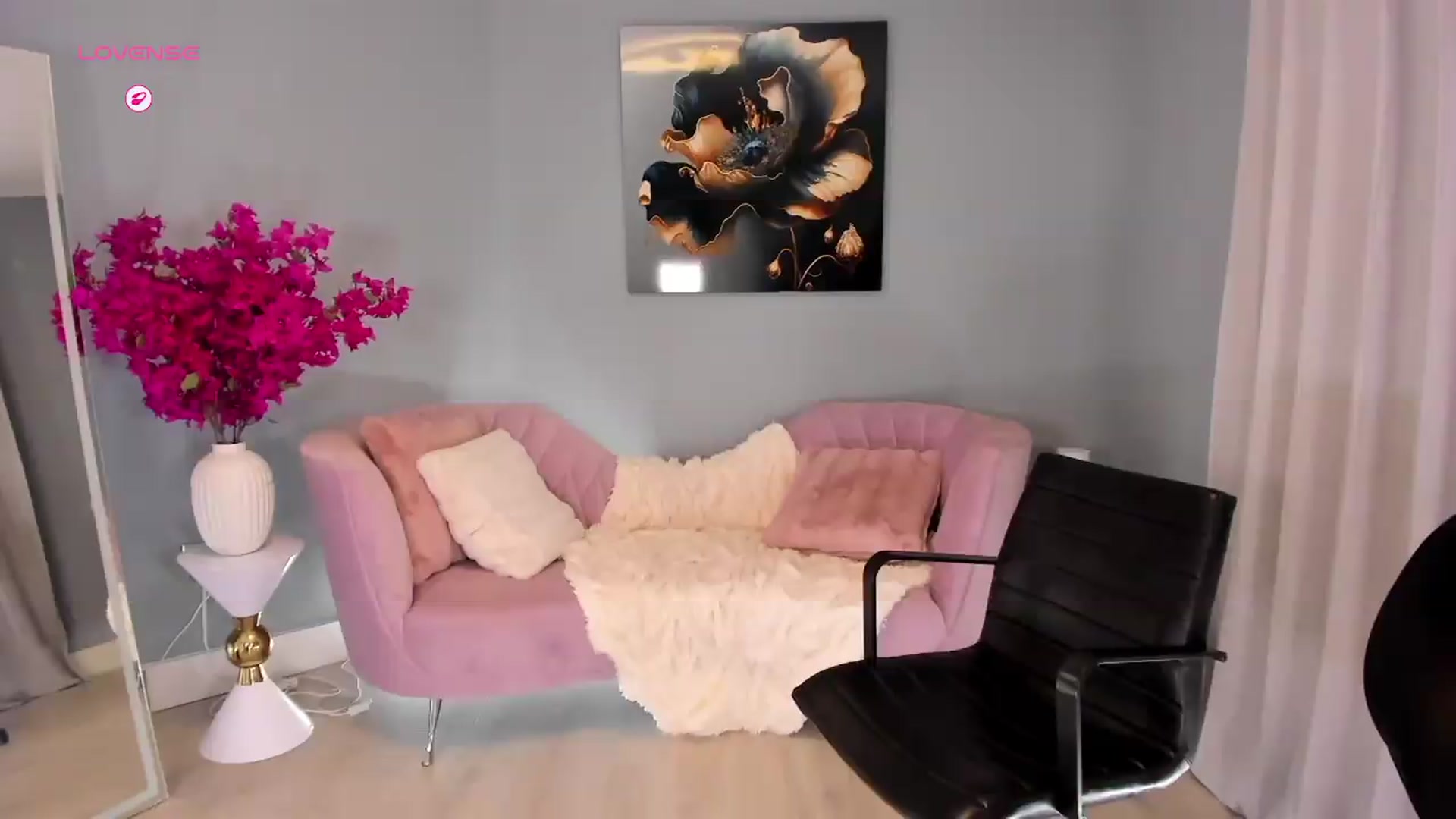 Gallery image thumbnail from Bewitching's myfreecams stream on, 08/01/2026, 24:06 image 17 of 20