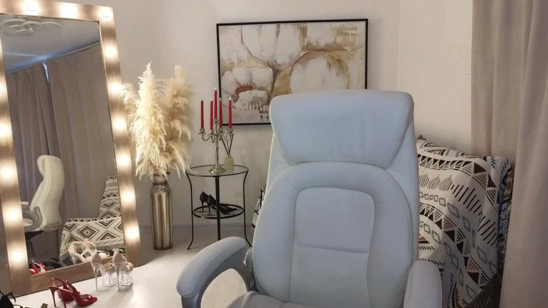 Gallery image thumbnail from Beylly's myfreecams stream on, 08/26/2024, 10:12 image 19 of 20