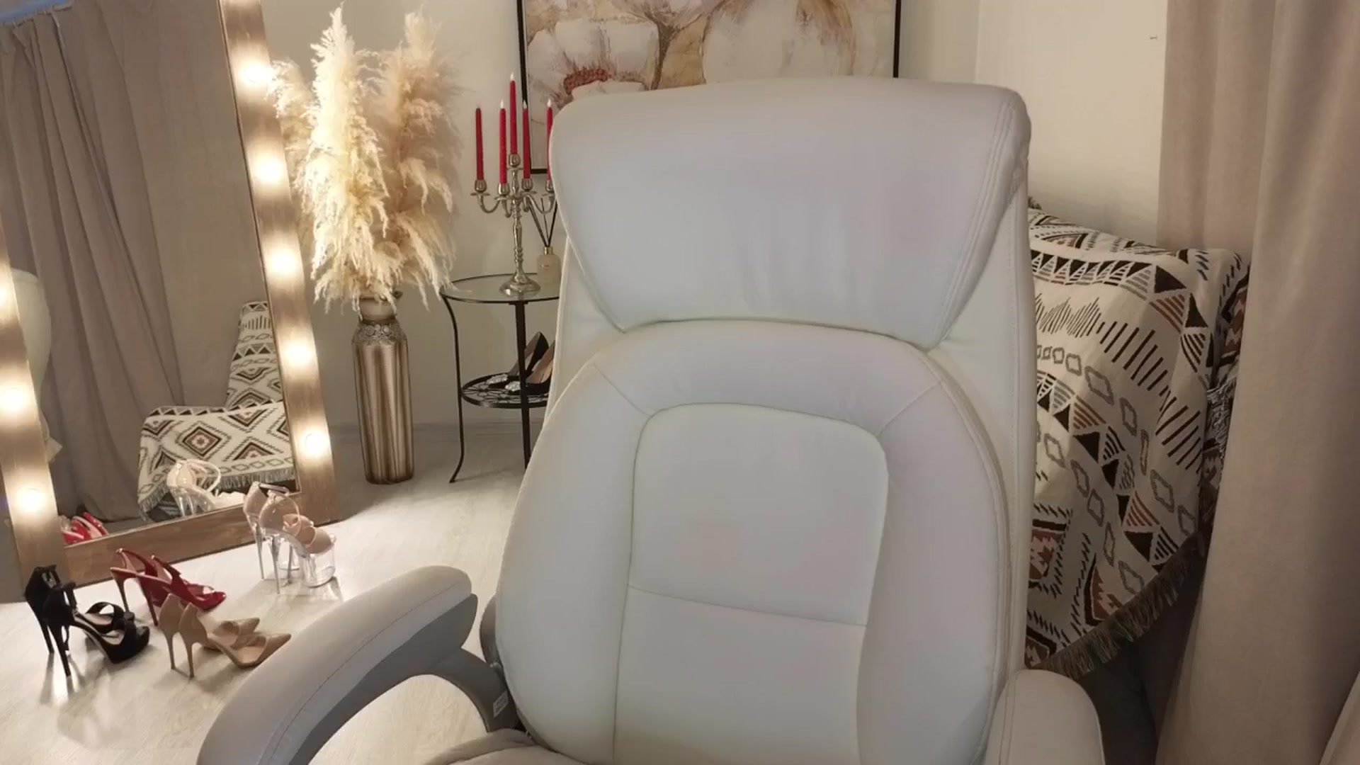 Gallery image thumbnail from Beylly's myfreecams stream on, 08/27/2024, 05:40 image 20 of 20