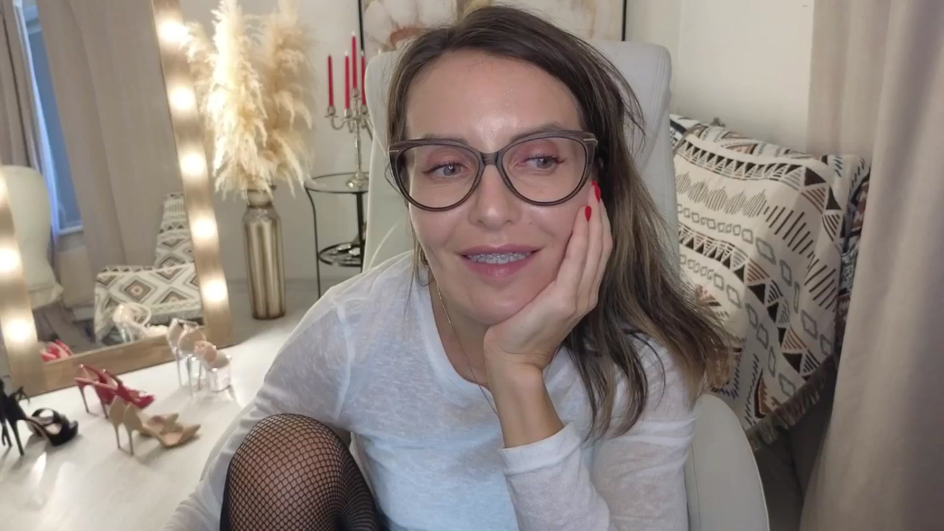 Gallery image thumbnail from Beylly's myfreecams stream on, 08/27/2024, 07:40 image 16 of 20