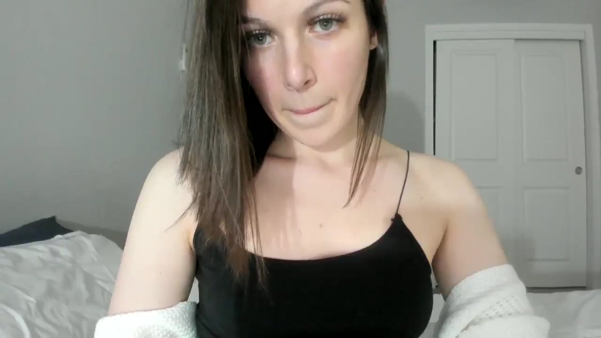 Gallery image thumbnail from Bharbiedoll's myfreecams stream on, 01/27/2026, 01:00 image 16 of 20