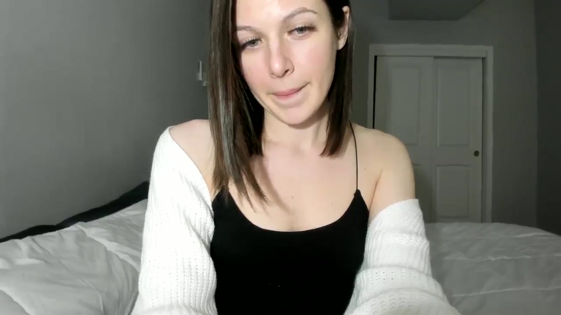 Gallery image thumbnail from Bharbiedoll's myfreecams stream on, 01/27/2026, 03:56 image 12 of 20