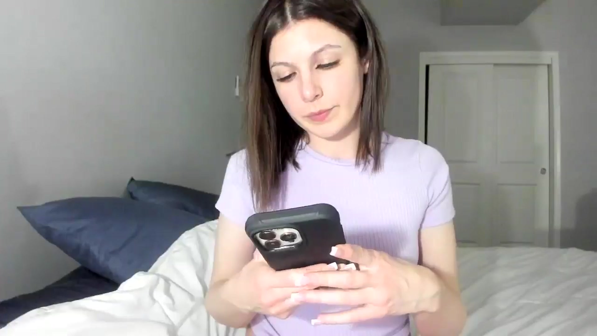 Gallery image thumbnail from Bharbiedoll's myfreecams stream on, 03/20/2026, 24:48 image 20 of 20