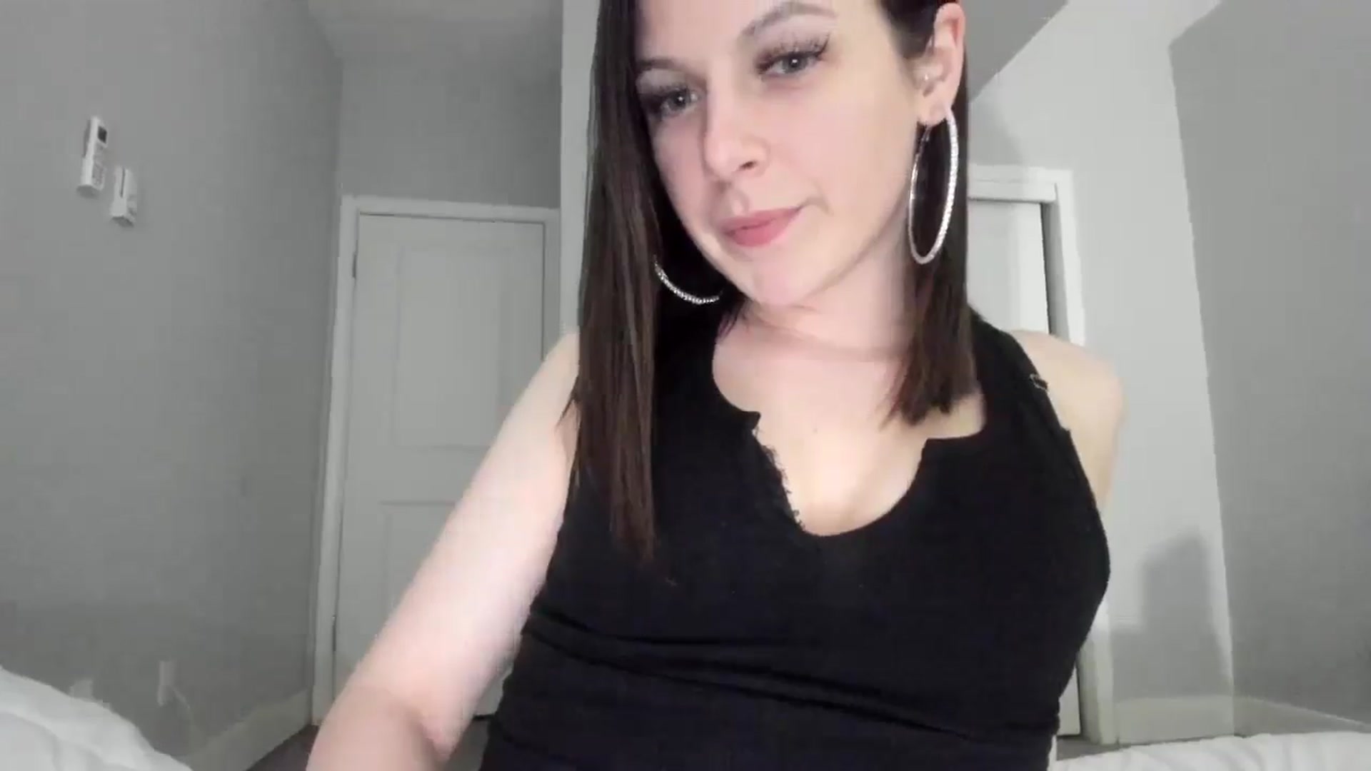 Gallery image thumbnail from Bharbiedoll's myfreecams stream on, 03/27/2026, 03:18 image 17 of 20