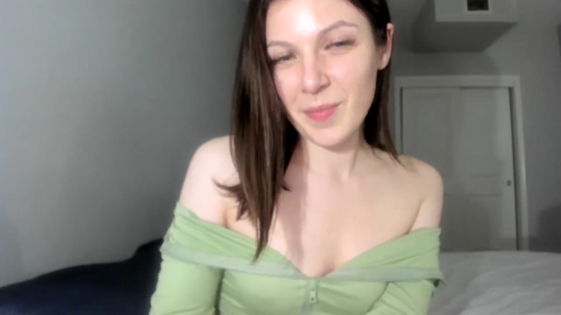 Gallery image thumbnail from Bharbiedoll's myfreecams stream on, 04/06/2026, 04:43 image 5 of 20
