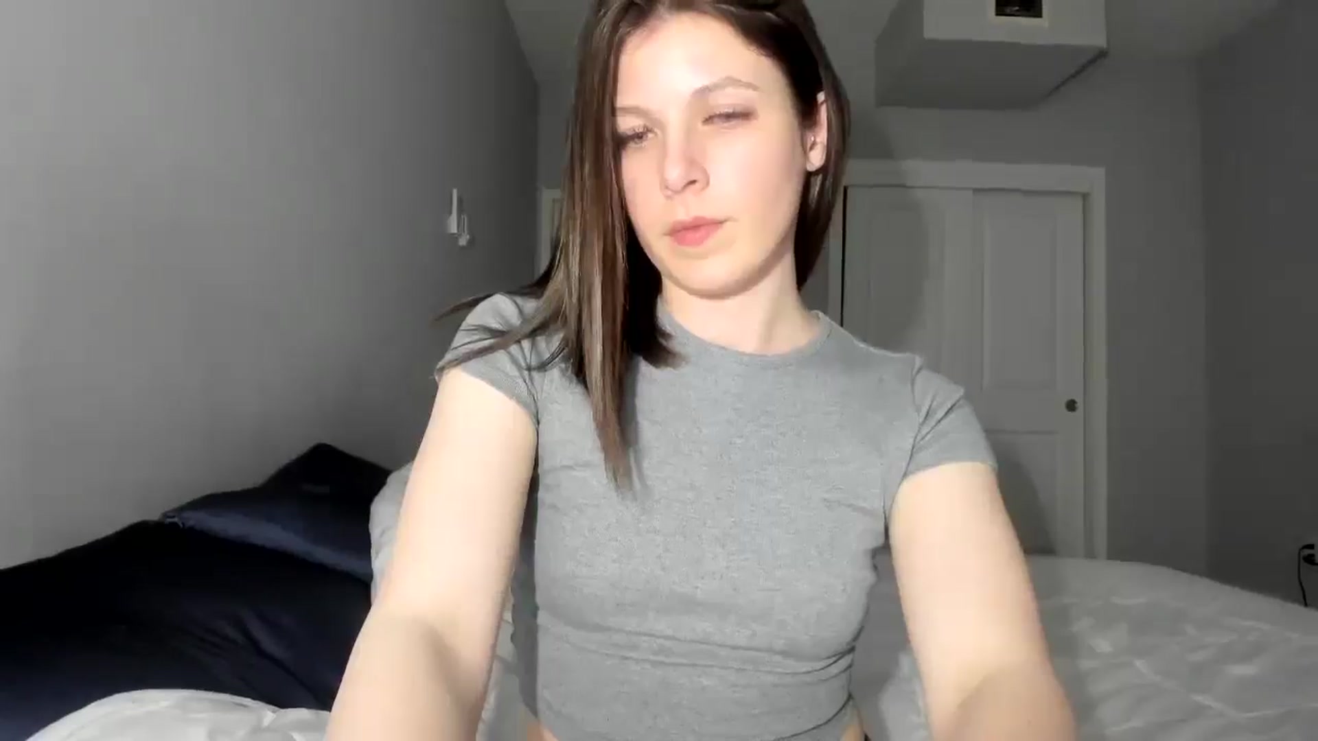 Gallery image thumbnail from Bharbiedoll's myfreecams stream on, 04/08/2026, 24:01 image 13 of 20