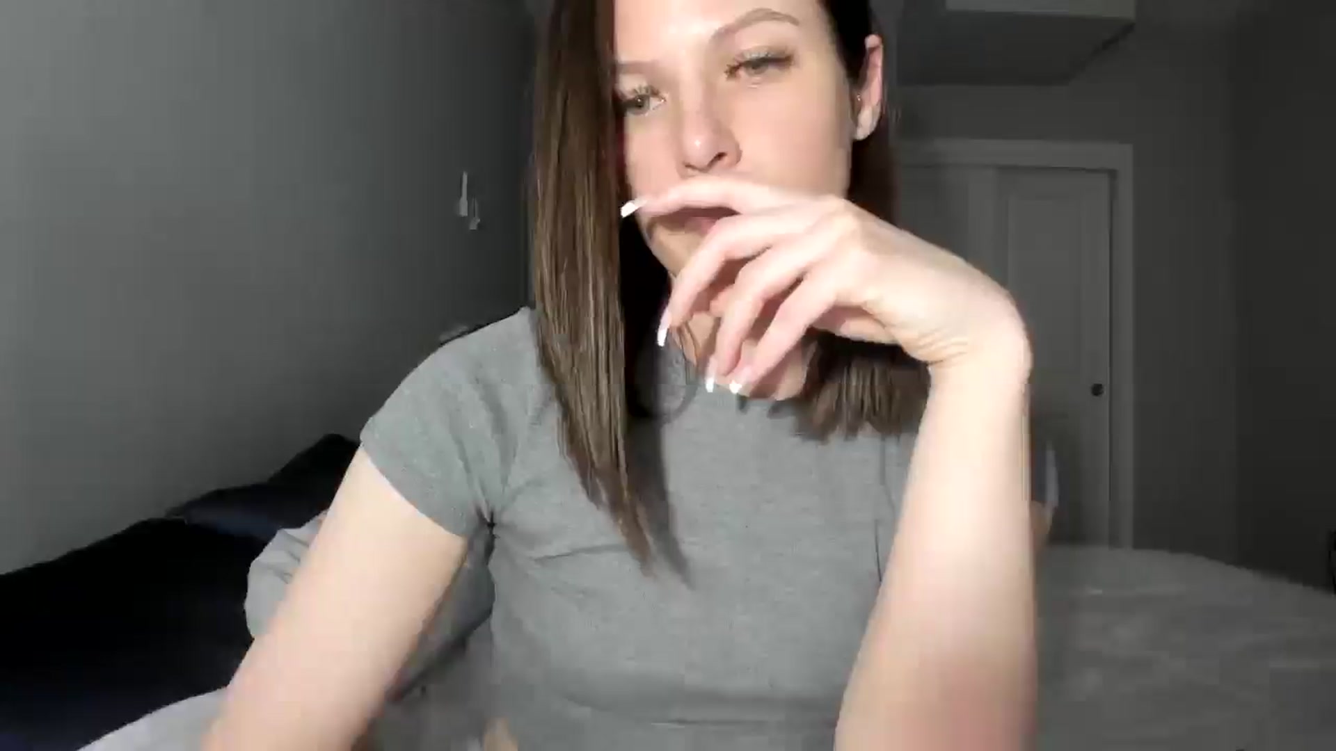 Gallery image thumbnail from Bharbiedoll's myfreecams stream on, 04/08/2026, 24:41 image 5 of 20