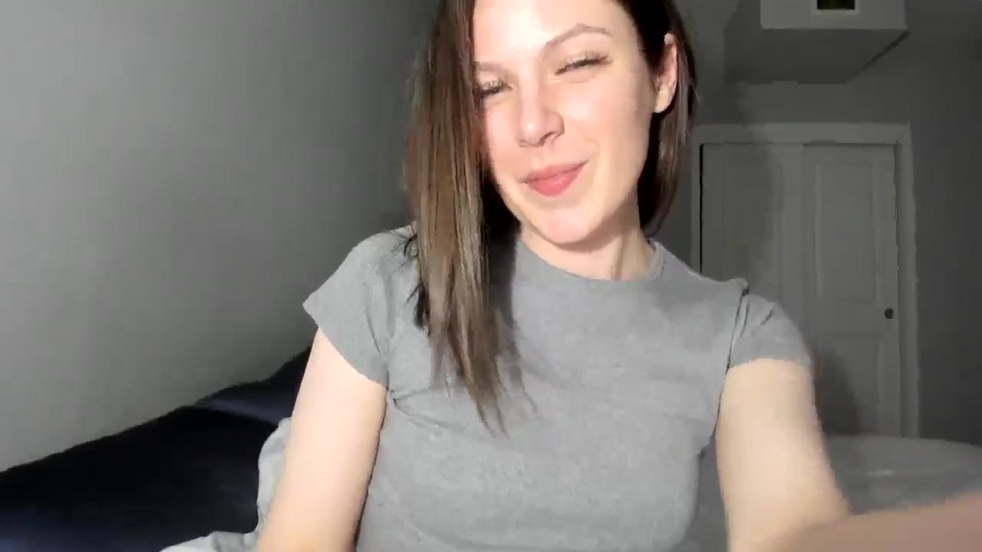 Gallery image thumbnail from Bharbiedoll's myfreecams stream on, 04/08/2026, 24:41 image 11 of 20
