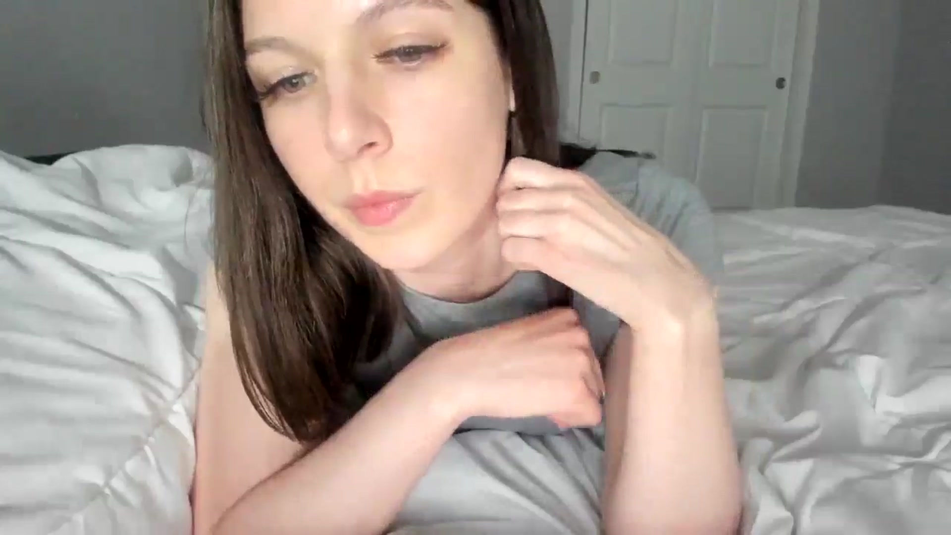 Gallery image thumbnail from Bharbiedoll's myfreecams stream on, 05/07/2026, 01:39 image 14 of 20
