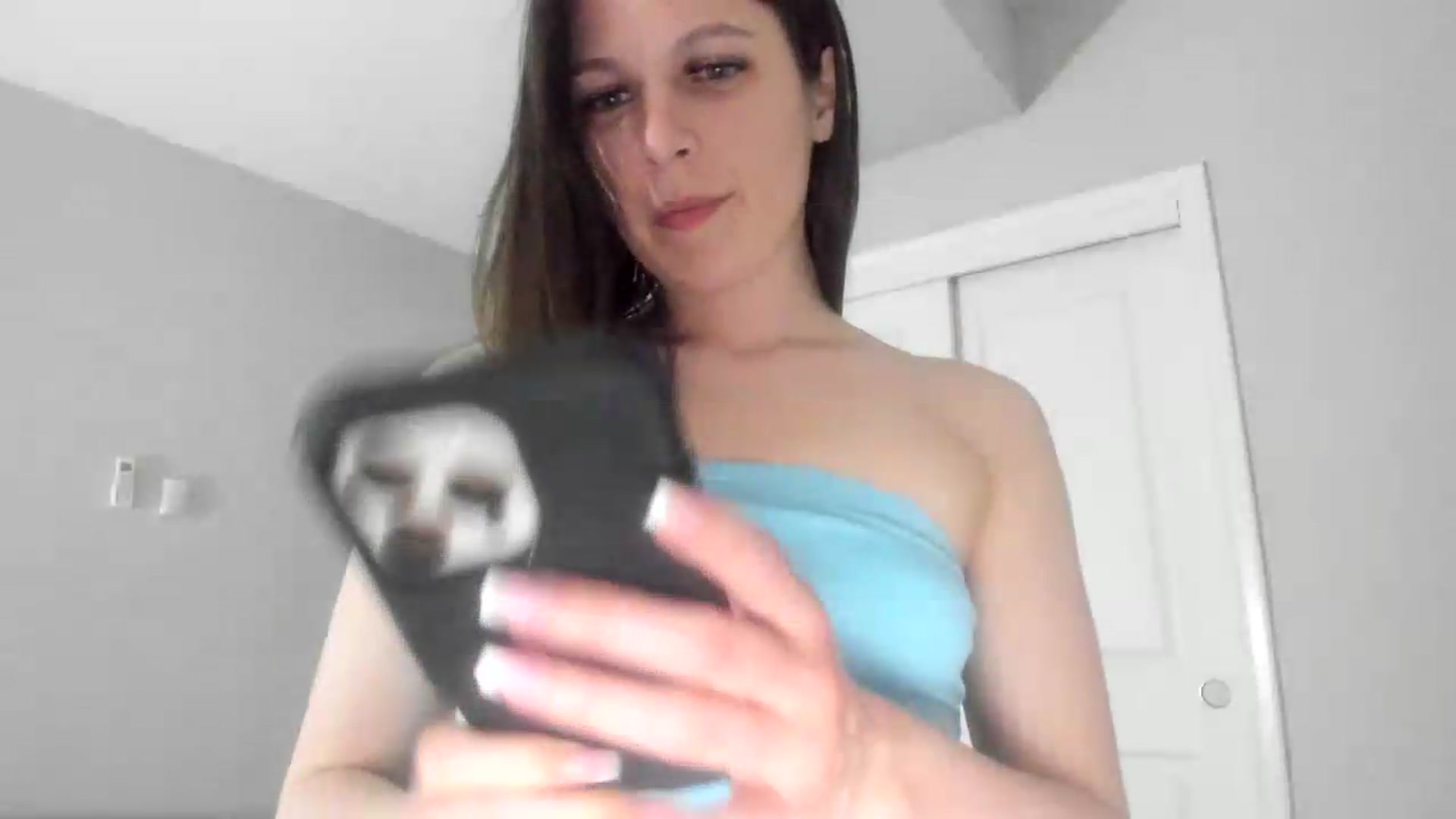 Gallery image thumbnail from Bharbiedoll's myfreecams stream on, 05/19/2026, 03:28 image 10 of 20