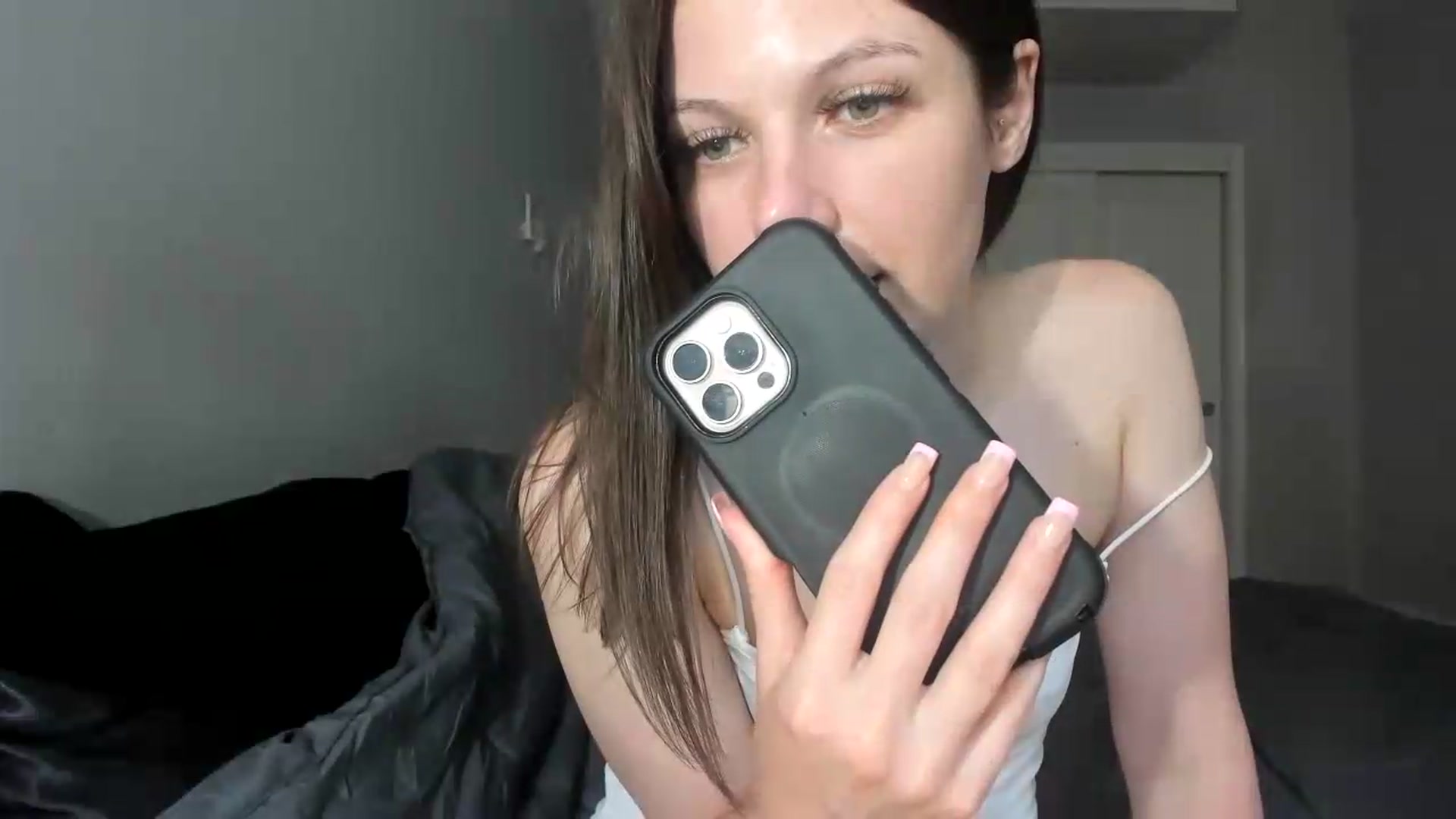 Gallery image thumbnail from Bharbiedoll's myfreecams stream on, 06/10/2026, 19:34 image 13 of 20