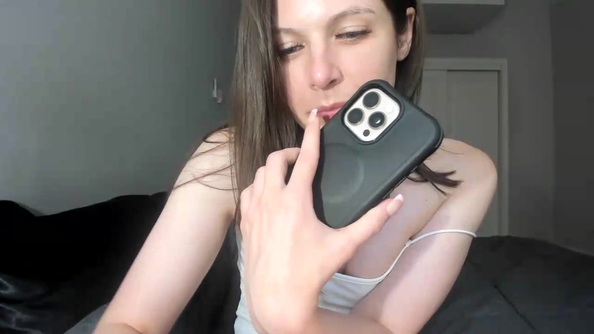 Gallery image thumbnail from Bharbiedoll's myfreecams stream on, 06/10/2026, 19:34 image 12 of 20