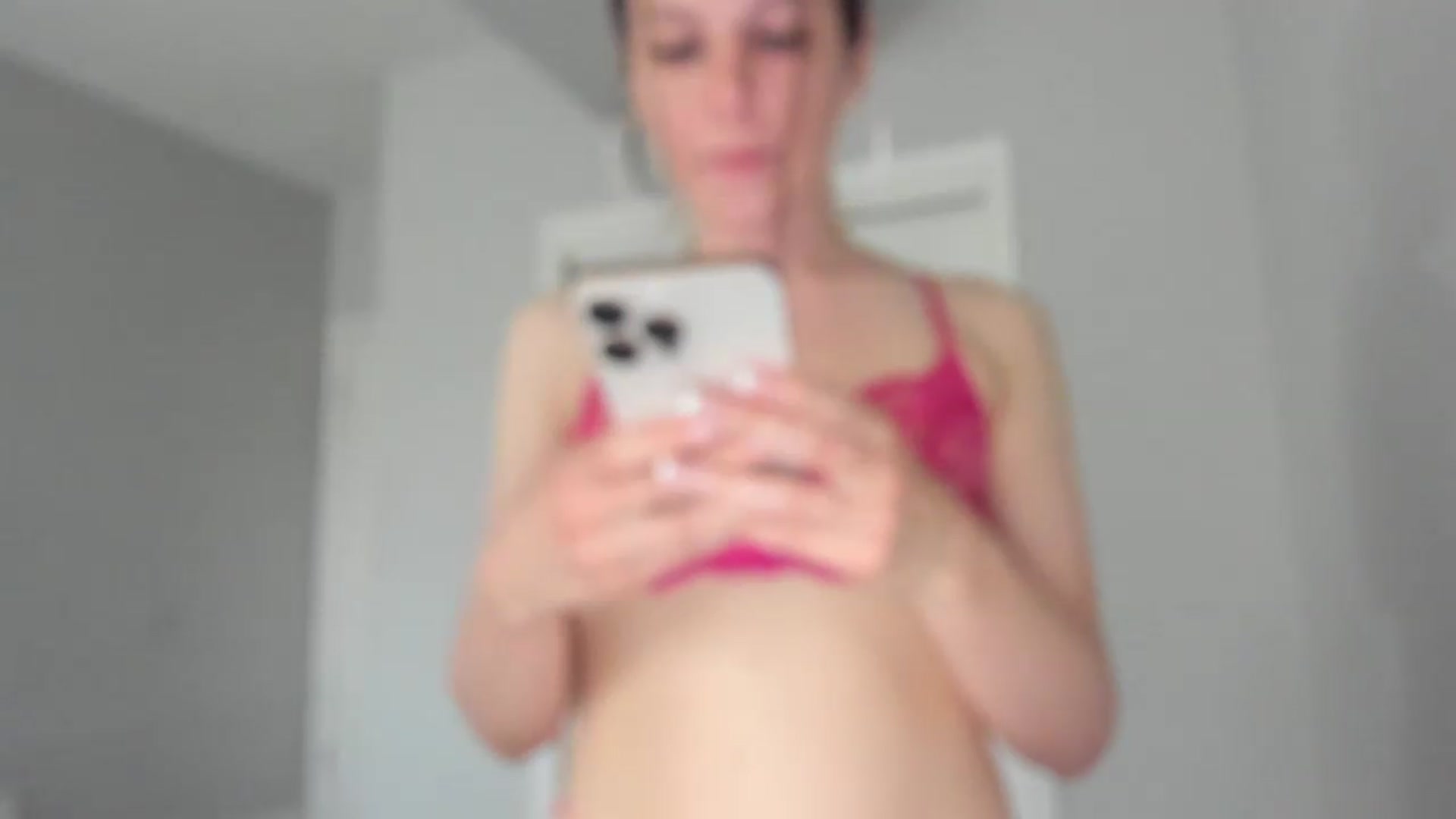 Gallery image thumbnail from Bharbiedoll's myfreecams stream on, 06/27/2026, 23:17 image 18 of 20