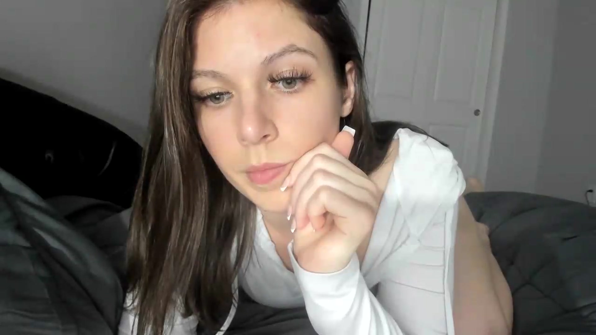 Gallery image thumbnail from Bharbiedoll's myfreecams stream on, 07/16/2026, 24:01 image 20 of 20