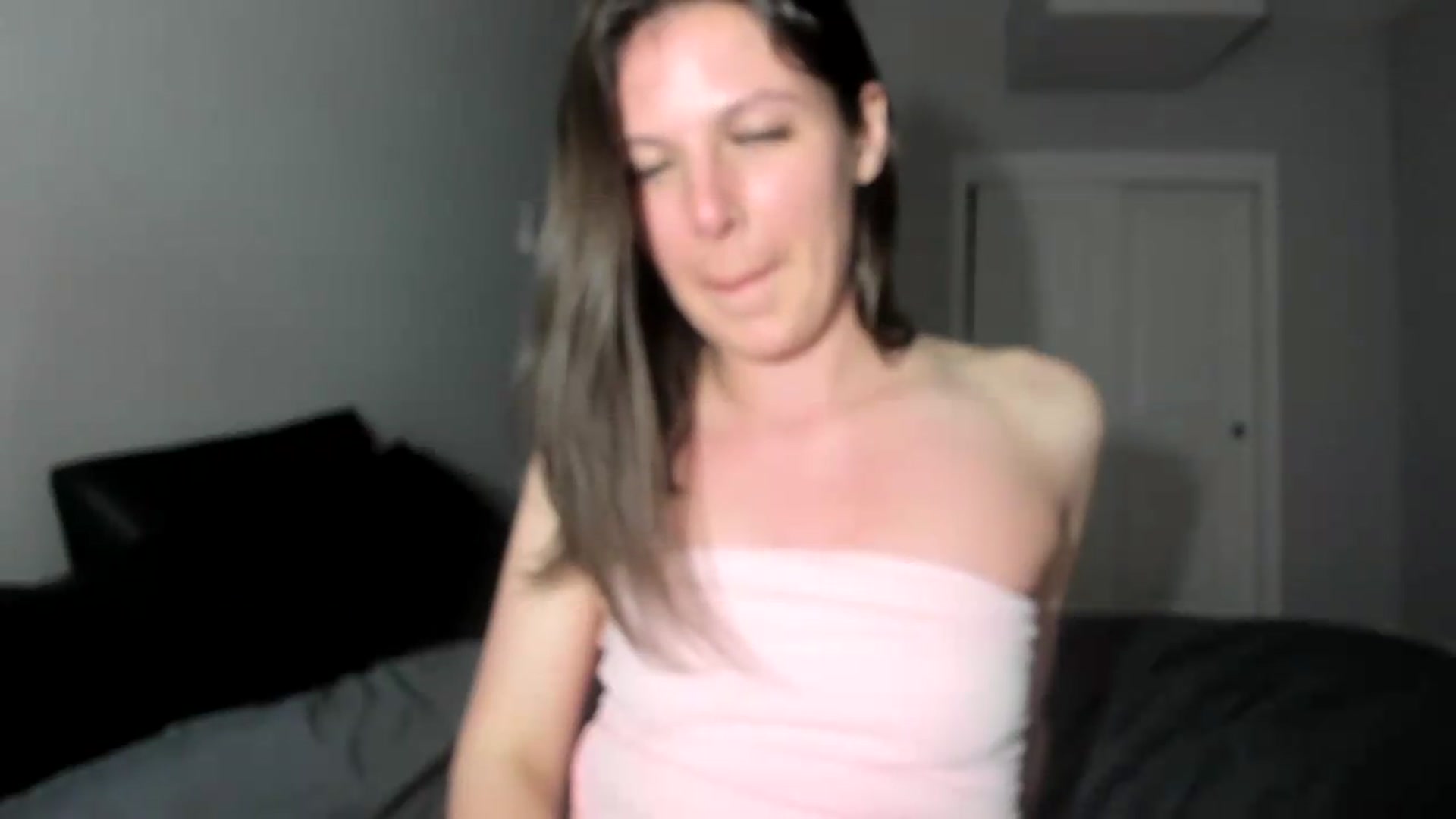Gallery image thumbnail from Bharbiedoll's myfreecams stream on, 08/27/2026, 03:44 image 19 of 20