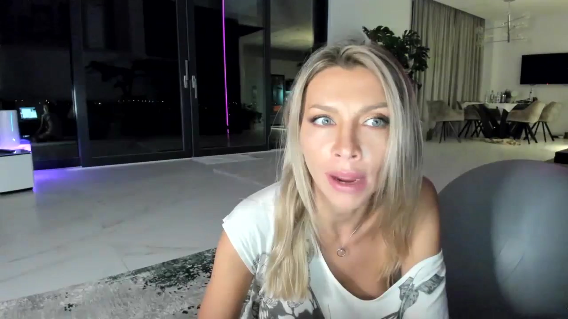 Gallery image thumbnail from BiBiSan's myfreecams stream on, 09/15/2023, 01:22 image 19 of 20
