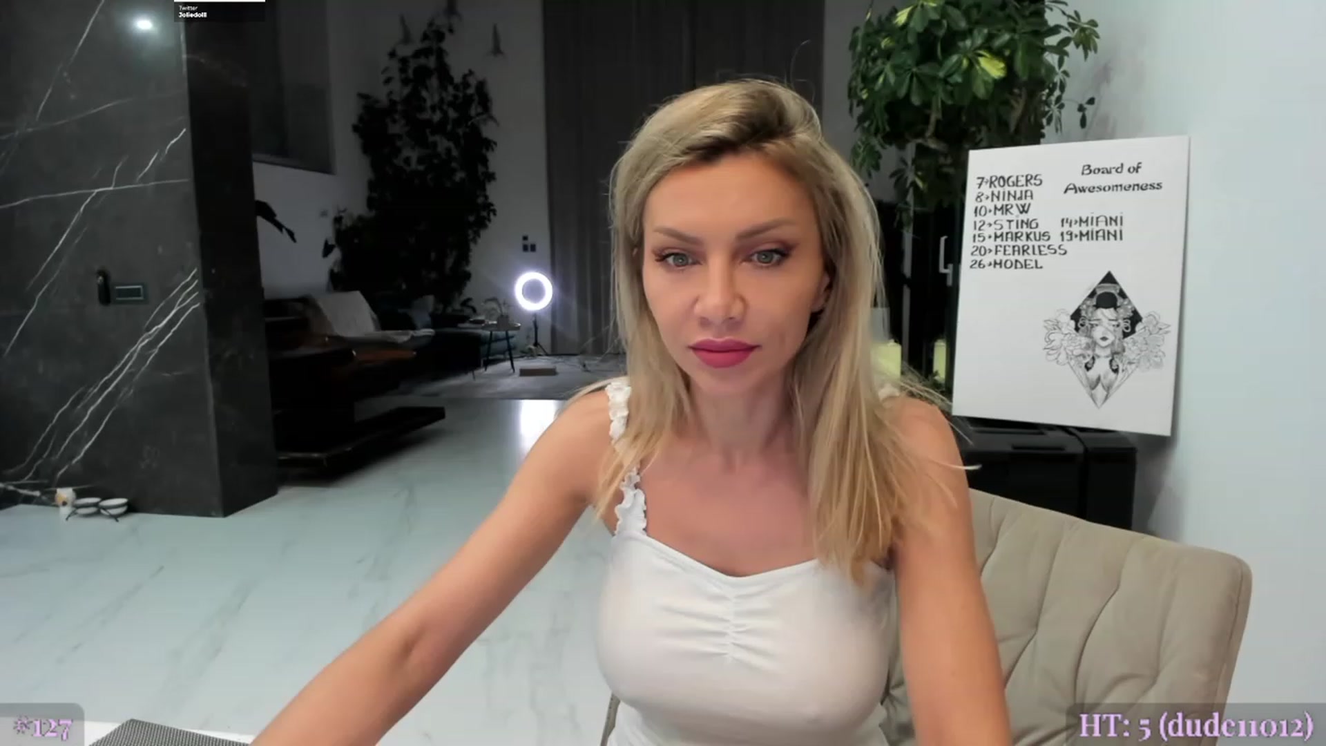 Gallery image thumbnail from BiBiSan's myfreecams stream on, 09/28/2023, 01:13 image 2 of 20