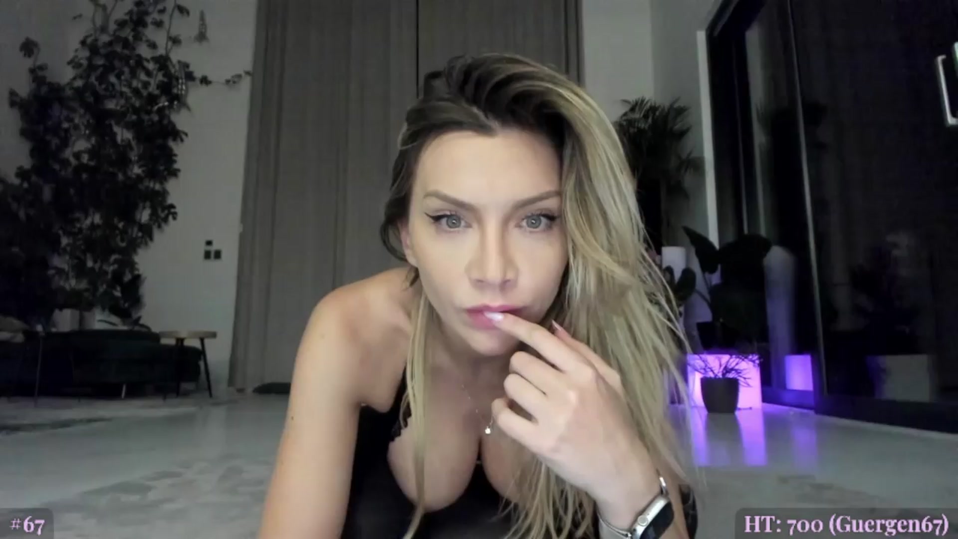 Gallery image thumbnail from BiBiSan's myfreecams stream on, 04/02/2024, 01:34 image 15 of 20