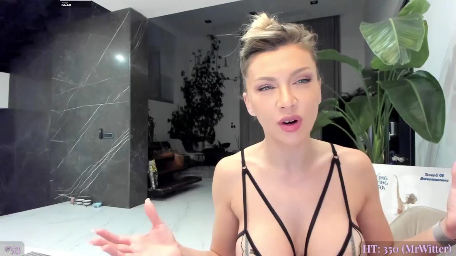 Gallery image thumbnail from BiBiSan's myfreecams stream on, 04/05/2024, 24:02 image 8 of 20