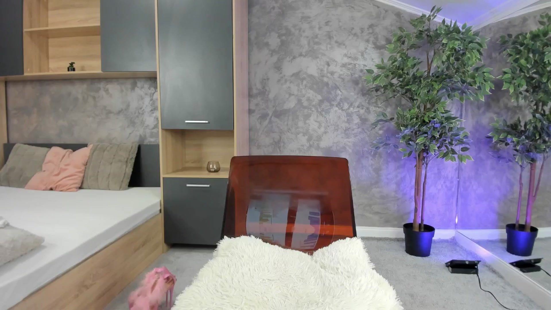 Gallery image thumbnail from Biablondex's myfreecams stream on, 06/15/2025, 12:41 image 17 of 20