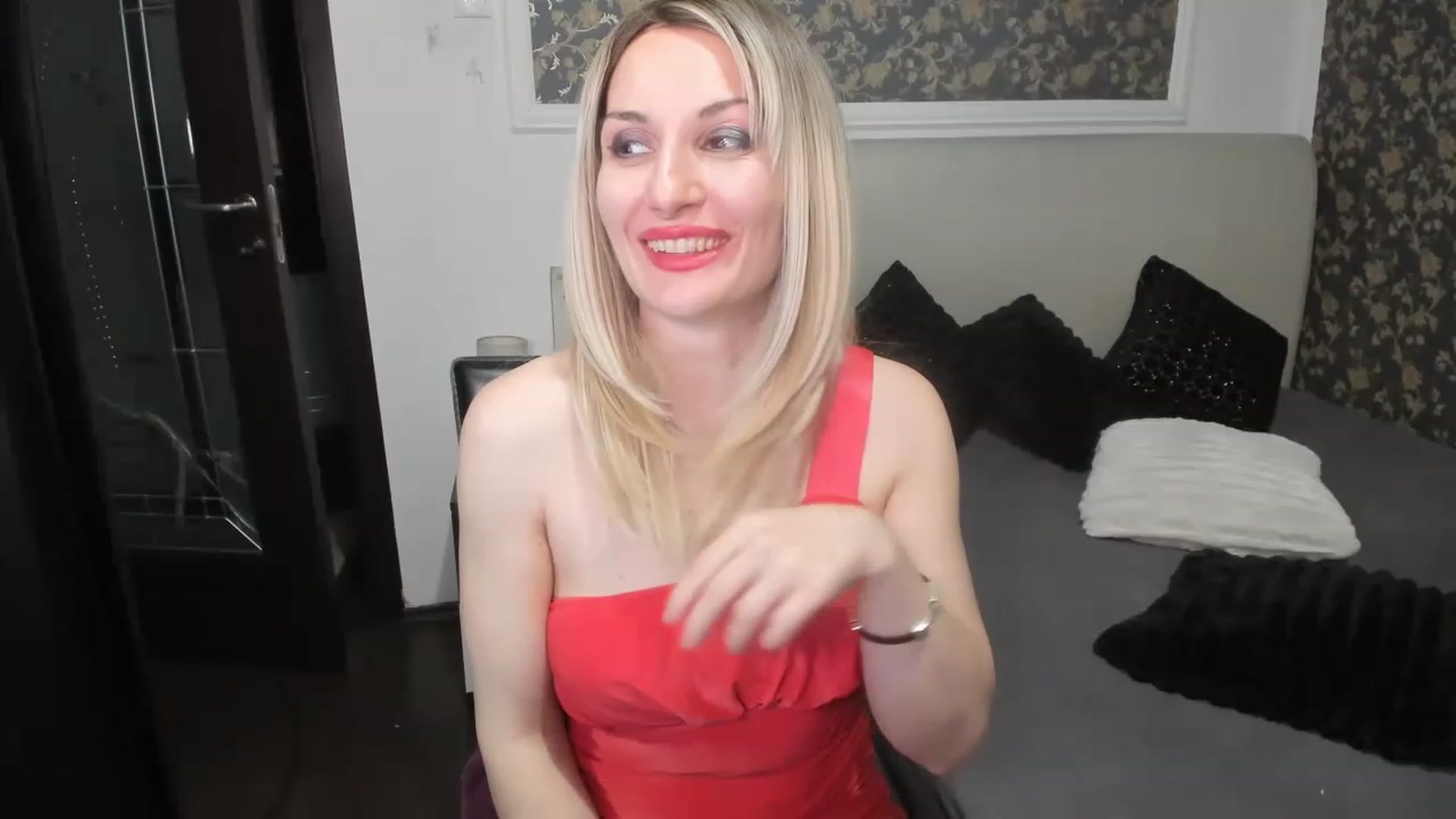 Gallery image thumbnail from BiancaBouche's myfreecams stream on, 06/01/2023, 13:18 image 3 of 20