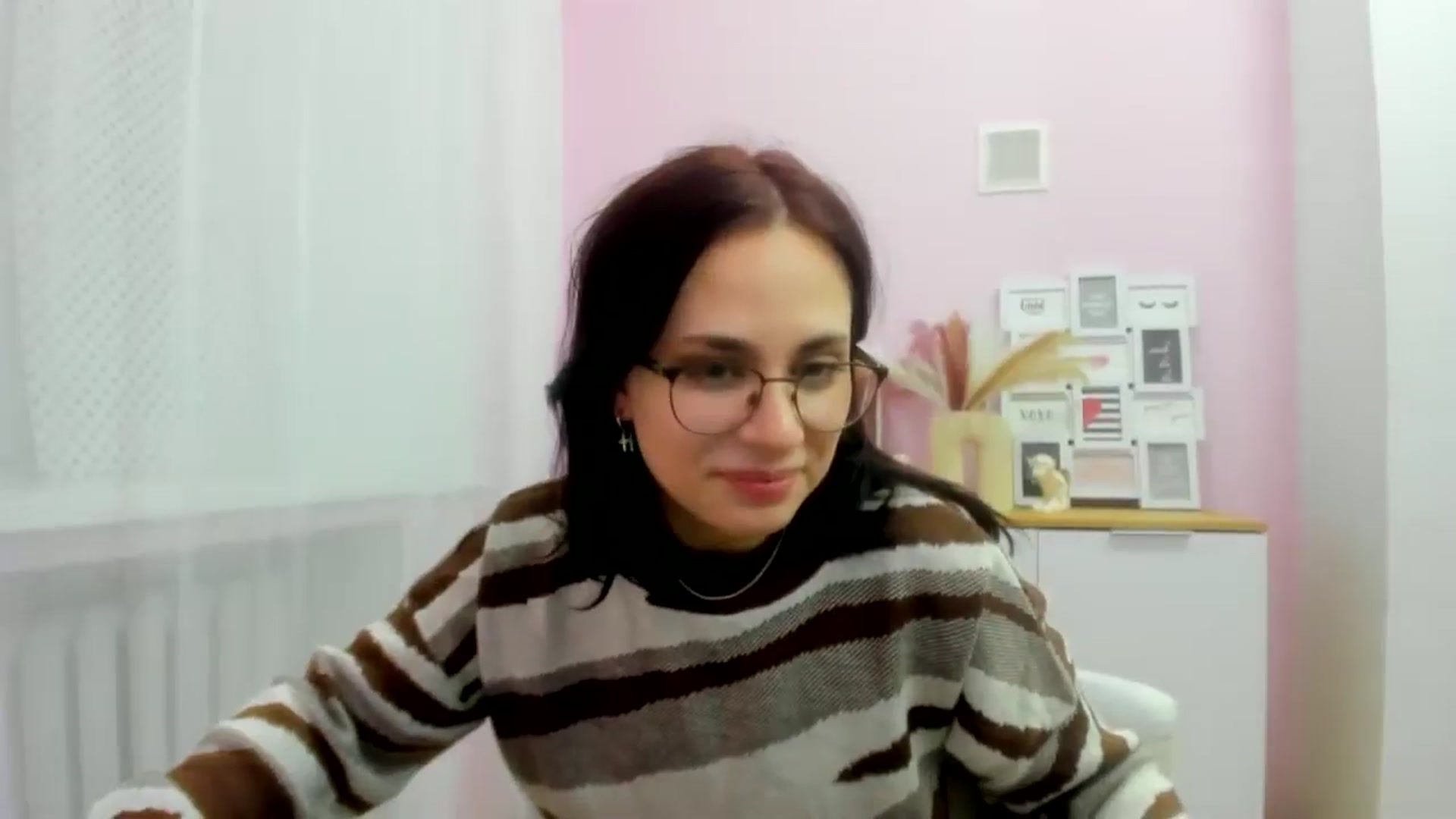 Gallery image thumbnail from BiancaHope's myfreecams stream on, 01/16/2025, 12:43 image 12 of 20