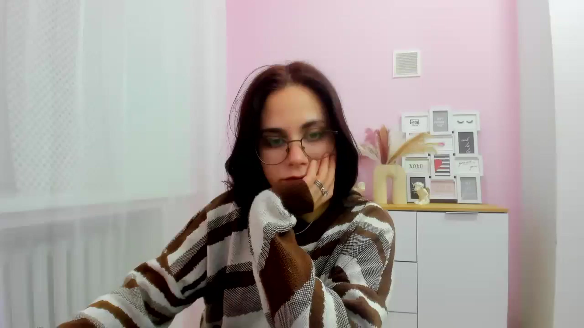 Gallery image thumbnail from BiancaHope's myfreecams stream on, 01/16/2025, 12:43 image 14 of 20