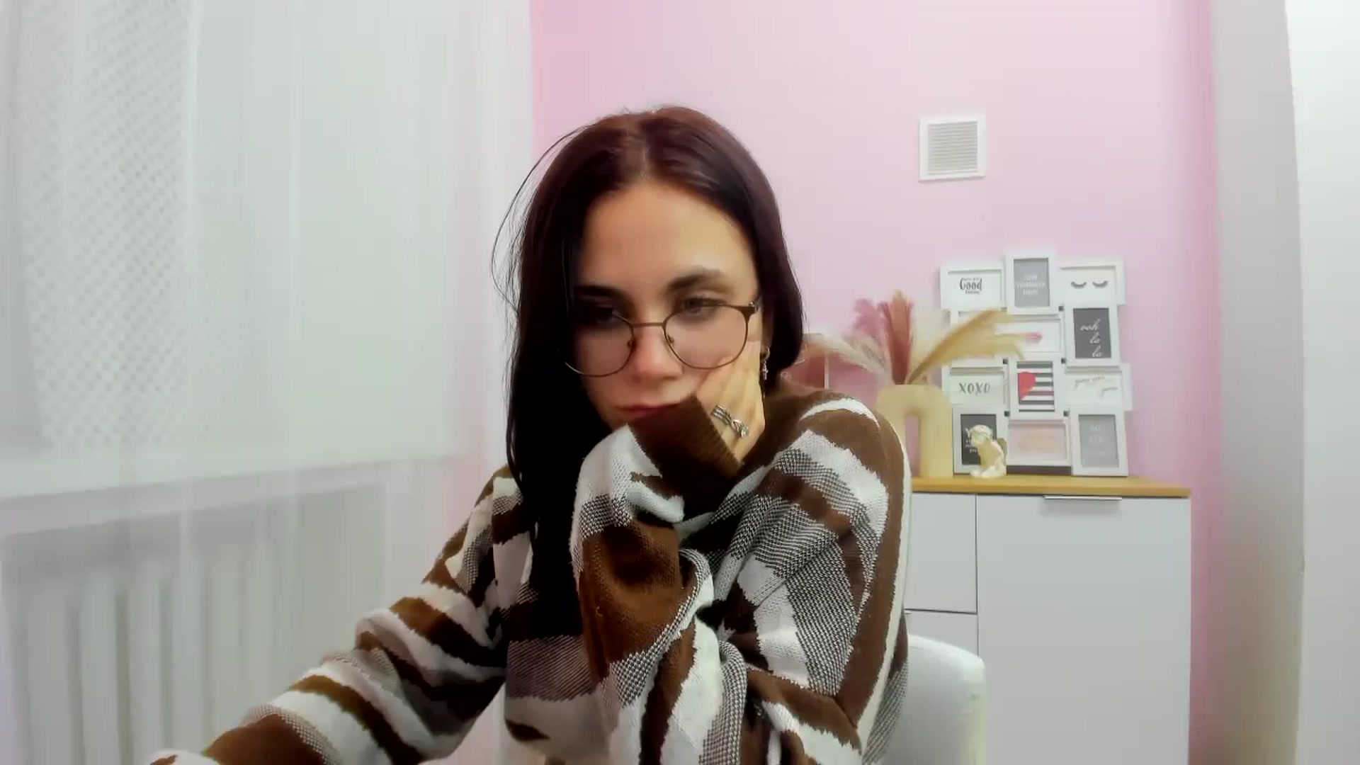 Gallery image thumbnail from BiancaHope's myfreecams stream on, 01/16/2025, 12:43 image 17 of 20