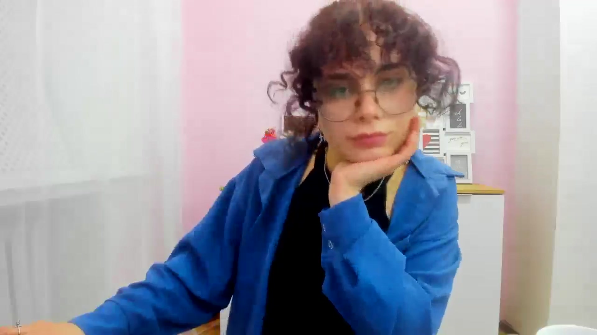 Gallery image thumbnail from BiancaHope's myfreecams stream on, 01/17/2025, 10:36 image 6 of 20