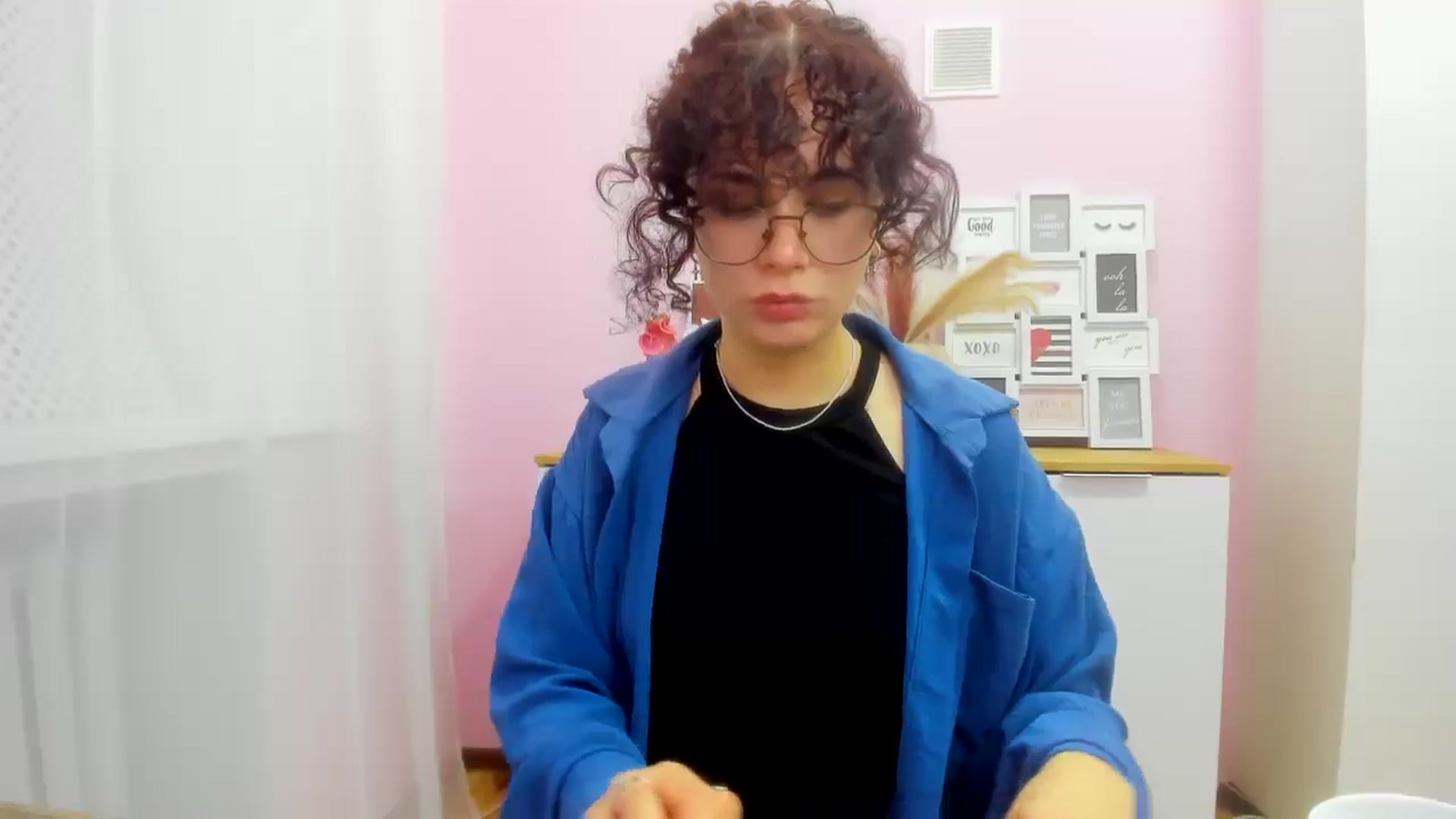 Gallery image thumbnail from BiancaHope's myfreecams stream on, 01/17/2025, 10:36 image 7 of 20