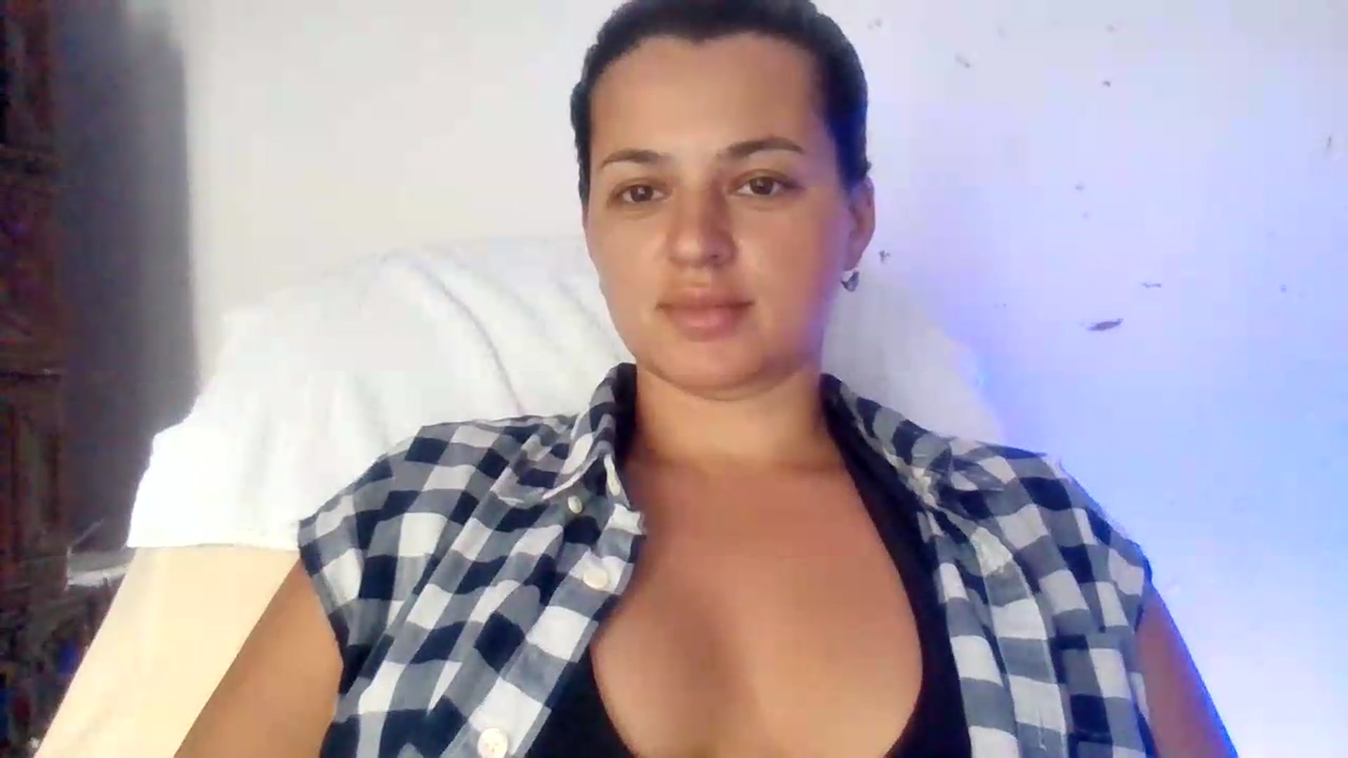 Gallery image thumbnail from BiancaRosseti's myfreecams stream on, 07/13/2026, 08:55 image 17 of 20