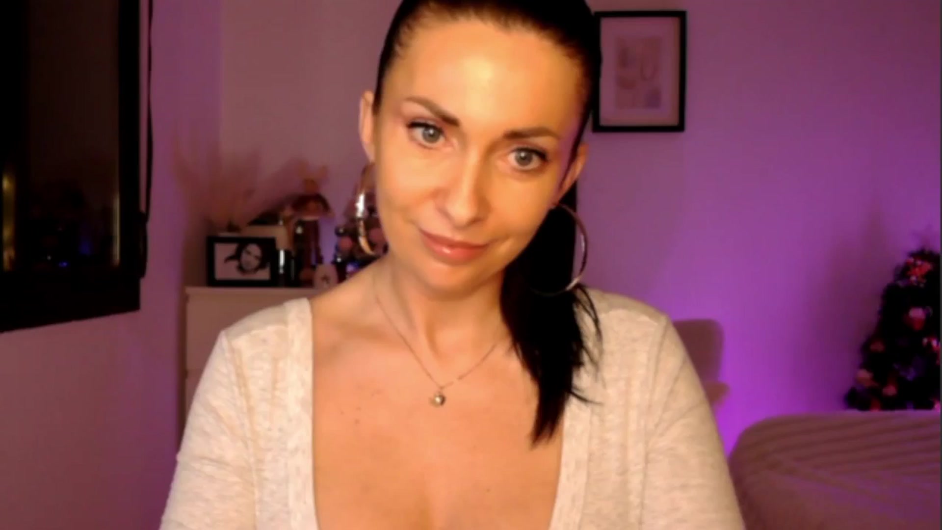 Gallery image thumbnail from BiancaSpice's myfreecams stream on, 12/17/2025, 22:18 image 20 of 20