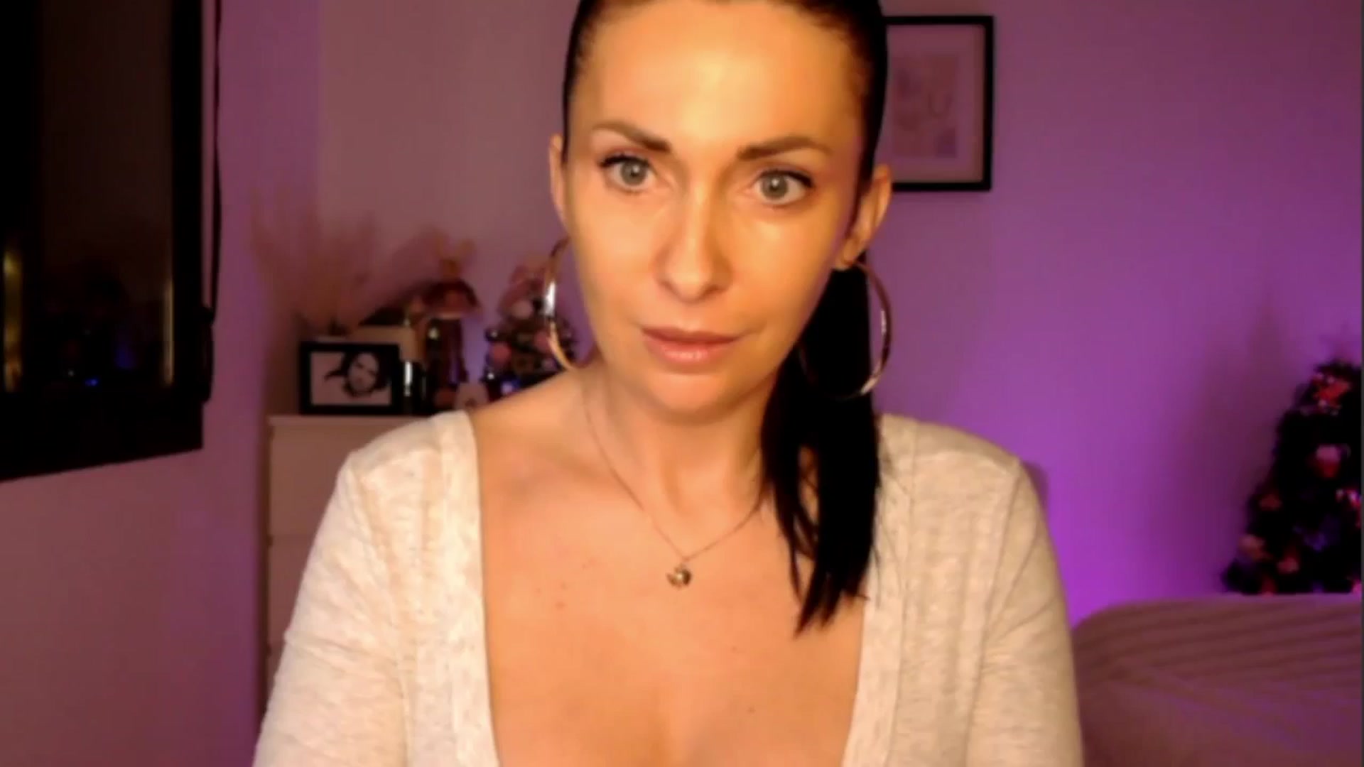 Gallery image thumbnail from BiancaSpice's myfreecams stream on, 12/17/2025, 22:18 image 19 of 20