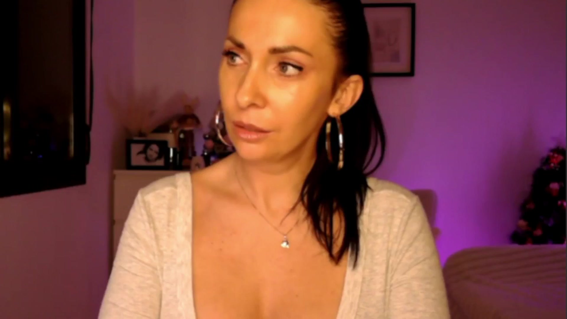Gallery image thumbnail from BiancaSpice's myfreecams stream on, 12/17/2025, 22:54 image 1 of 20